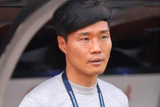 Anh chữ cái: Chỉ cần Ban Văn giữ được sức khỏe, anh ấy có thể đoạt giải quán quân và trở thành MVP của liên minh này.